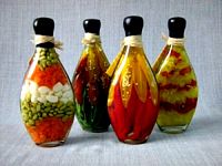 Декоративные бутылки с наполнением 